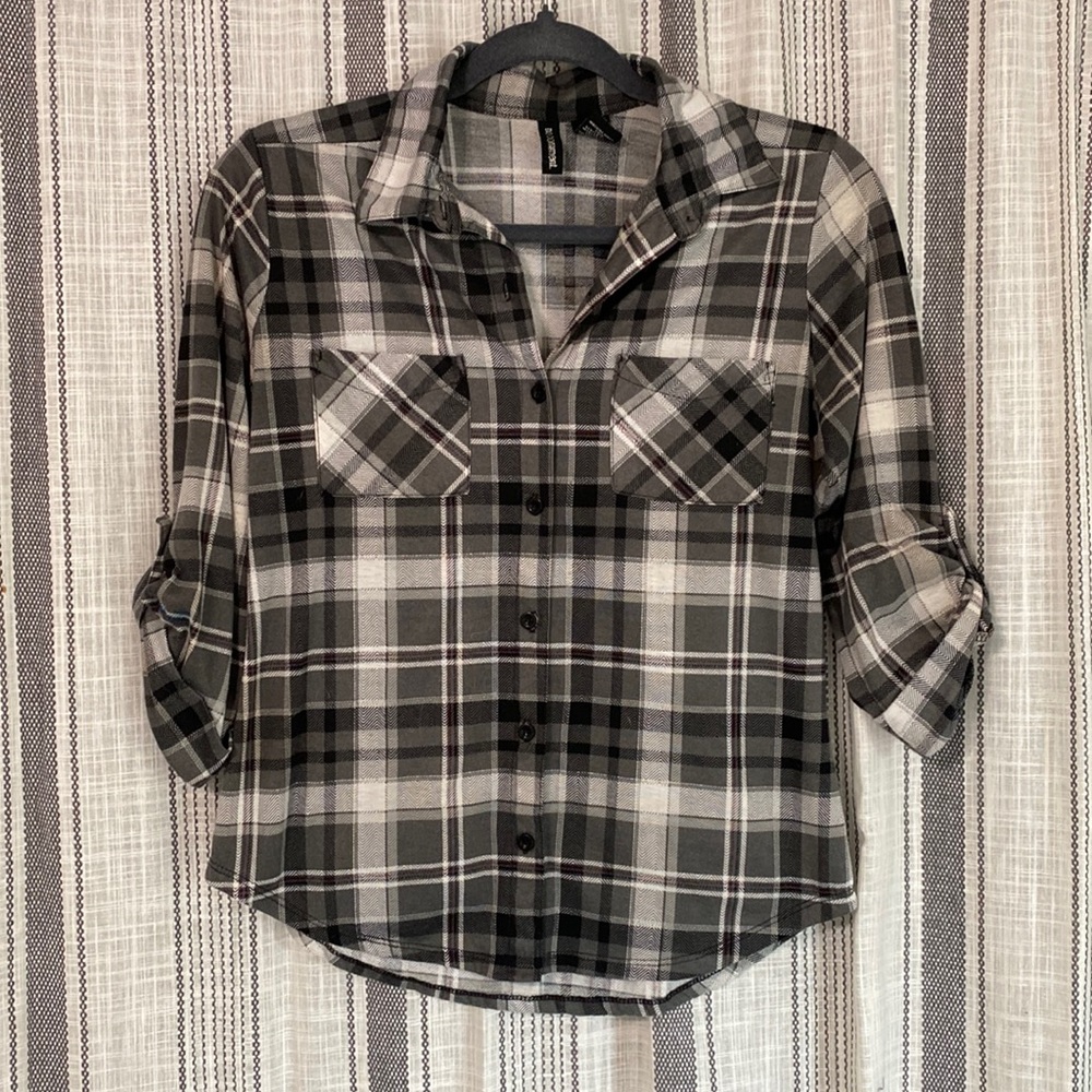 Grey Black and White 3/4 Length Sleeve Button Down Shirt